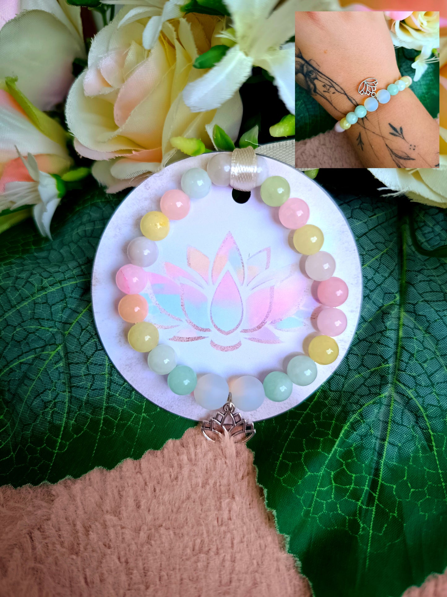 Jade és holdkő ásvány karkötő lótusz