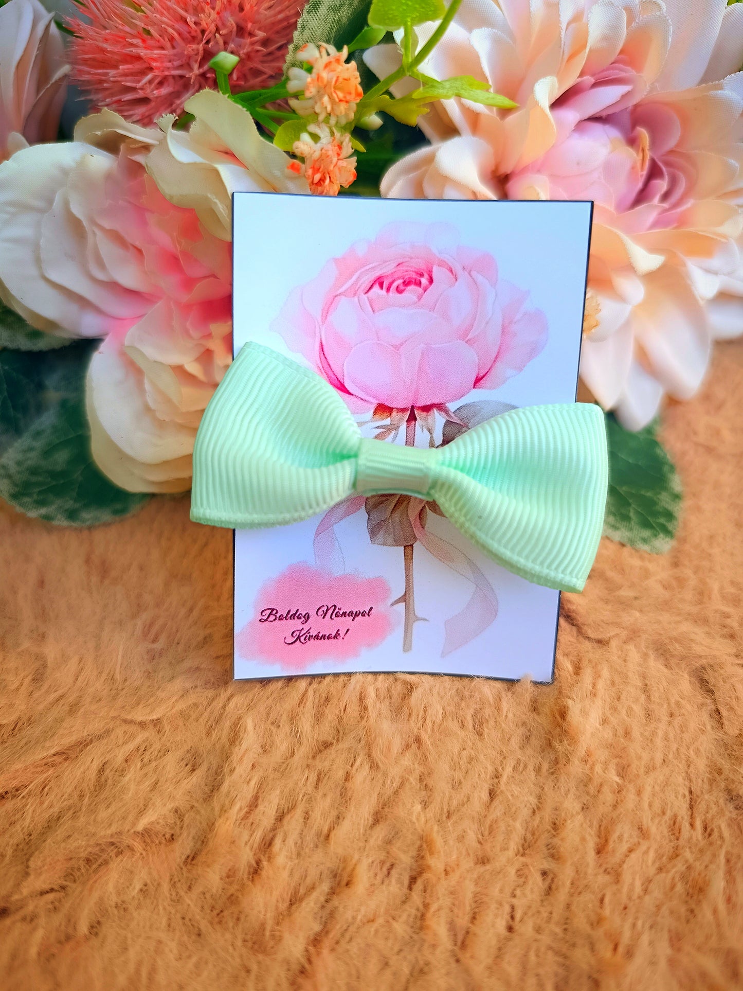 Ajándék masni hajgumi nőnapi menta