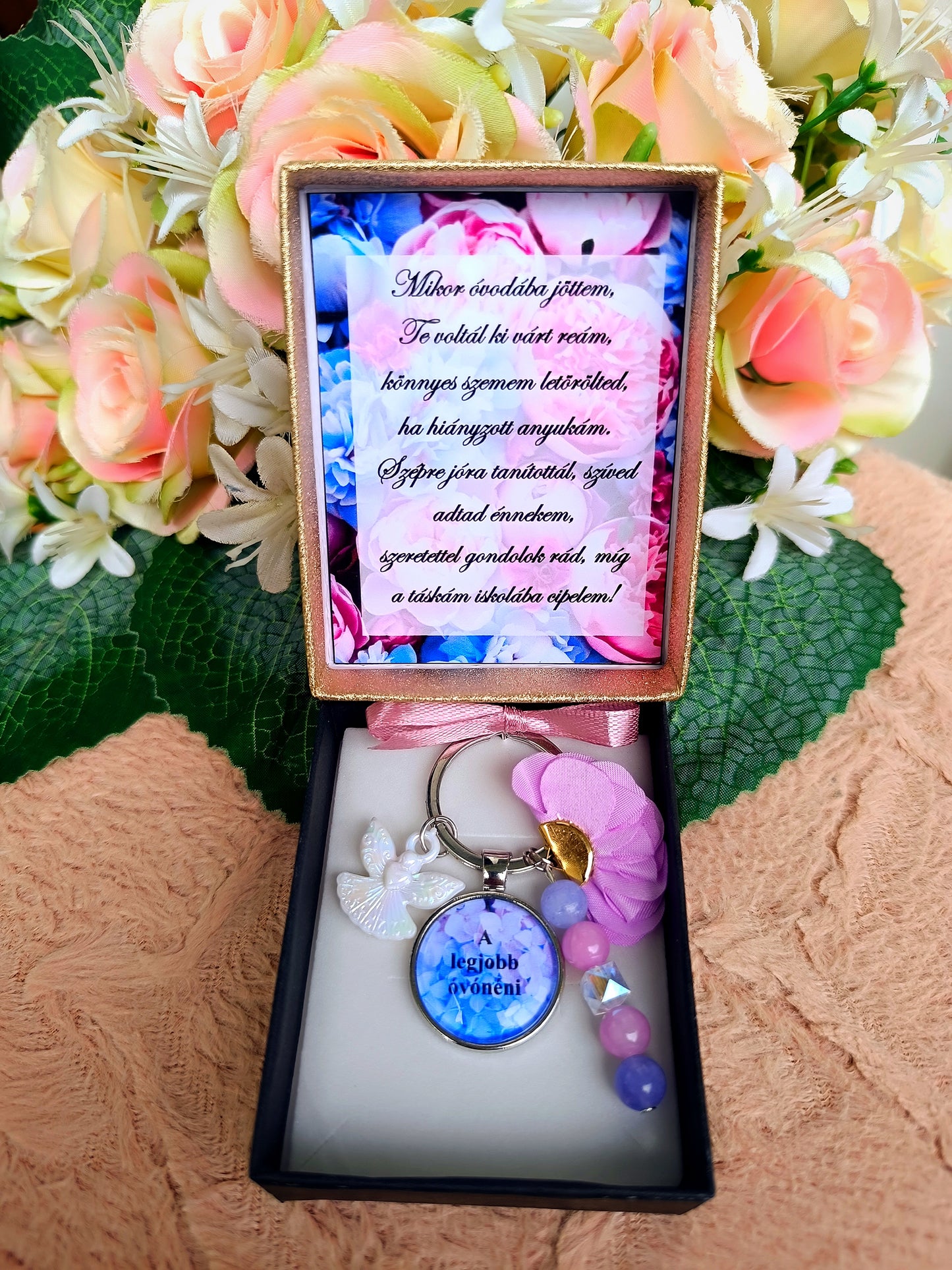 Ajándék pedagógusnak hortenzia kulcstartó