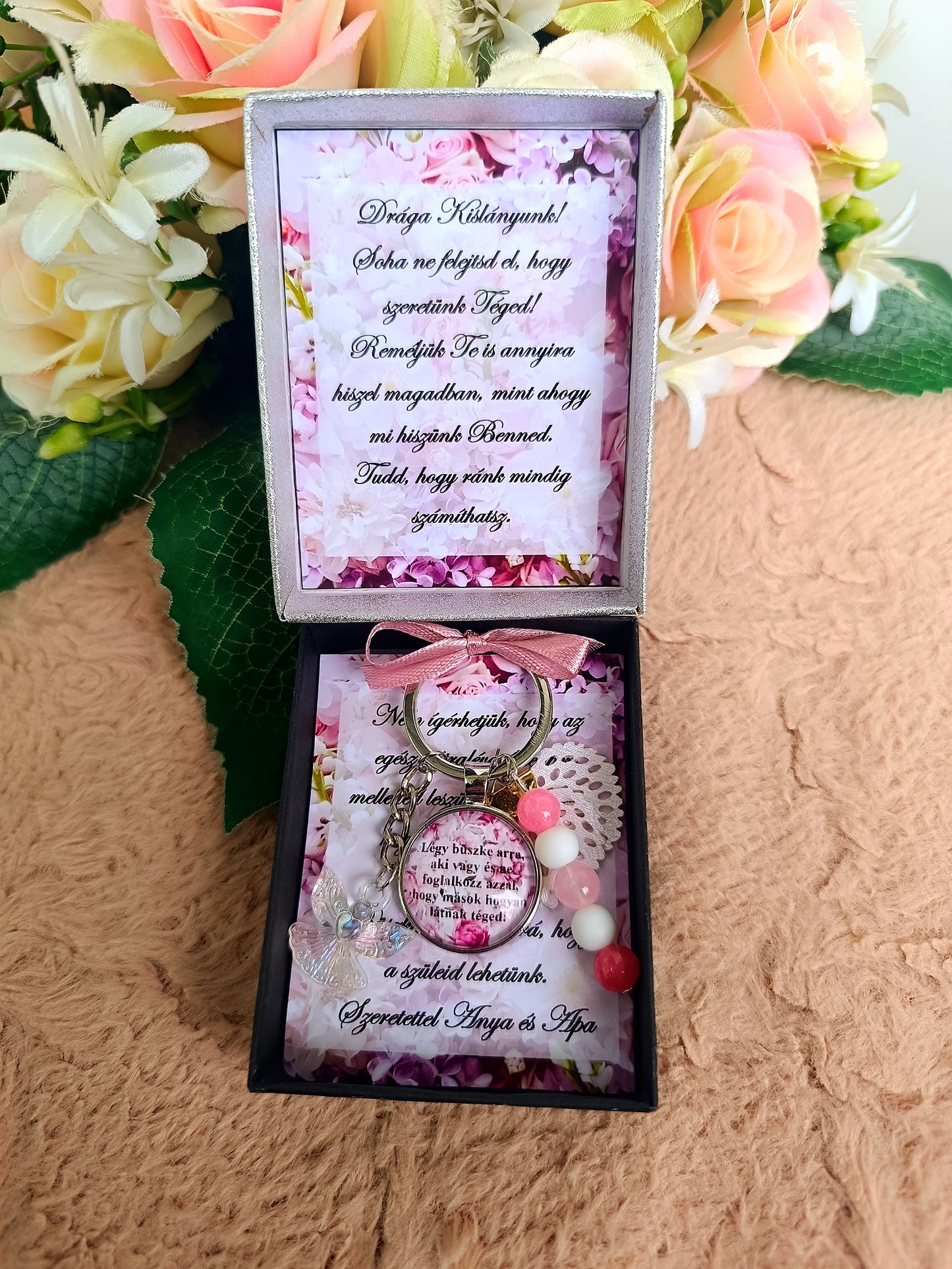 Egyedi dobozos motivációs kulcstartó