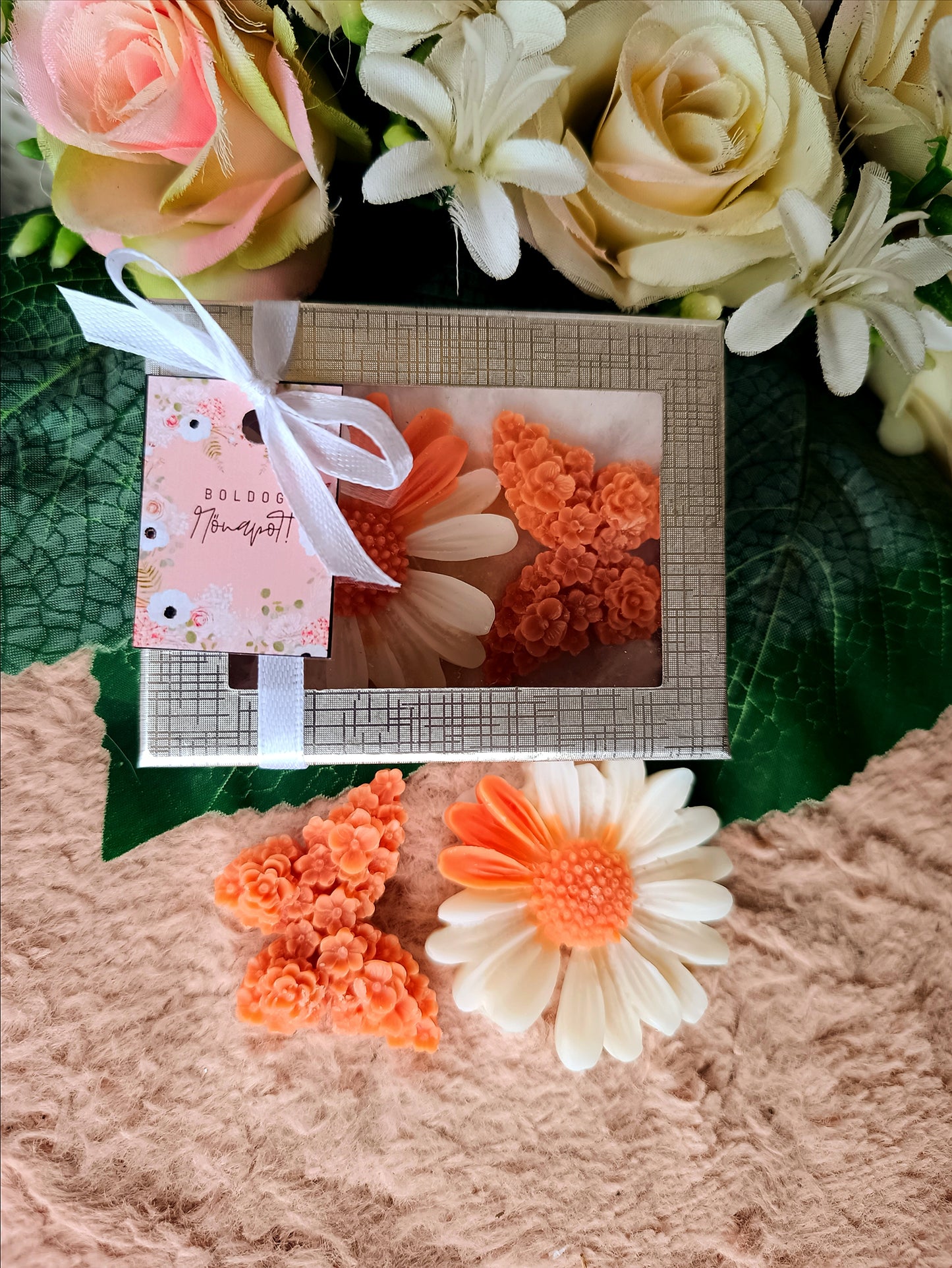 Ajándék 2dbos illatviasz díszdobozban valentin napra, nőnapra, anyák napjára