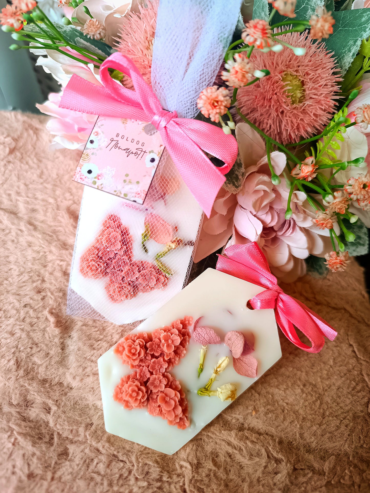 Ajándék illatviasz virágos nőnapra, Valentin napra, anyák napjára, ballagásra