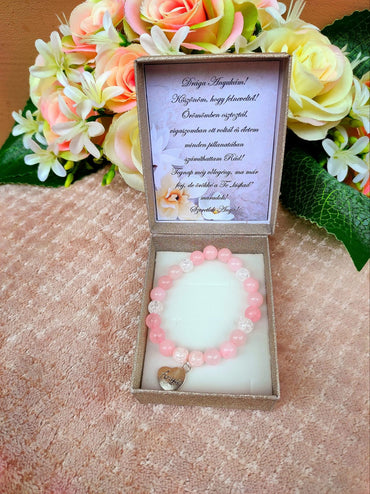 Szülőkösztöntő ajándék karkötő anya medálos