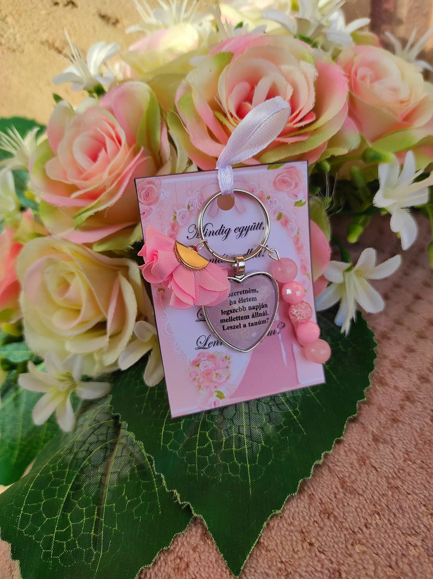 Tanúfelkérő szív kulcstartó ajándék