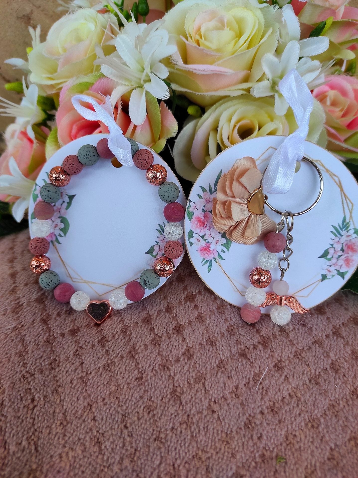 Boldogság szív ásvány karkötő