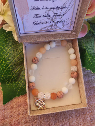 Méhecske ásvány karkötő nude