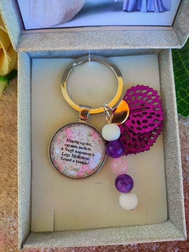 Magenta tanúfelkérő kulcstartó