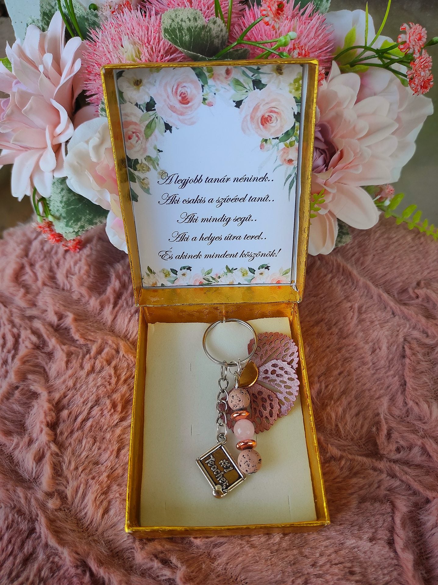 Ajándék tanár.. stb osztályfőnök kulcstartó