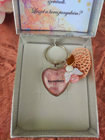 Szív alakú keresztanya felkérő kulcstartó