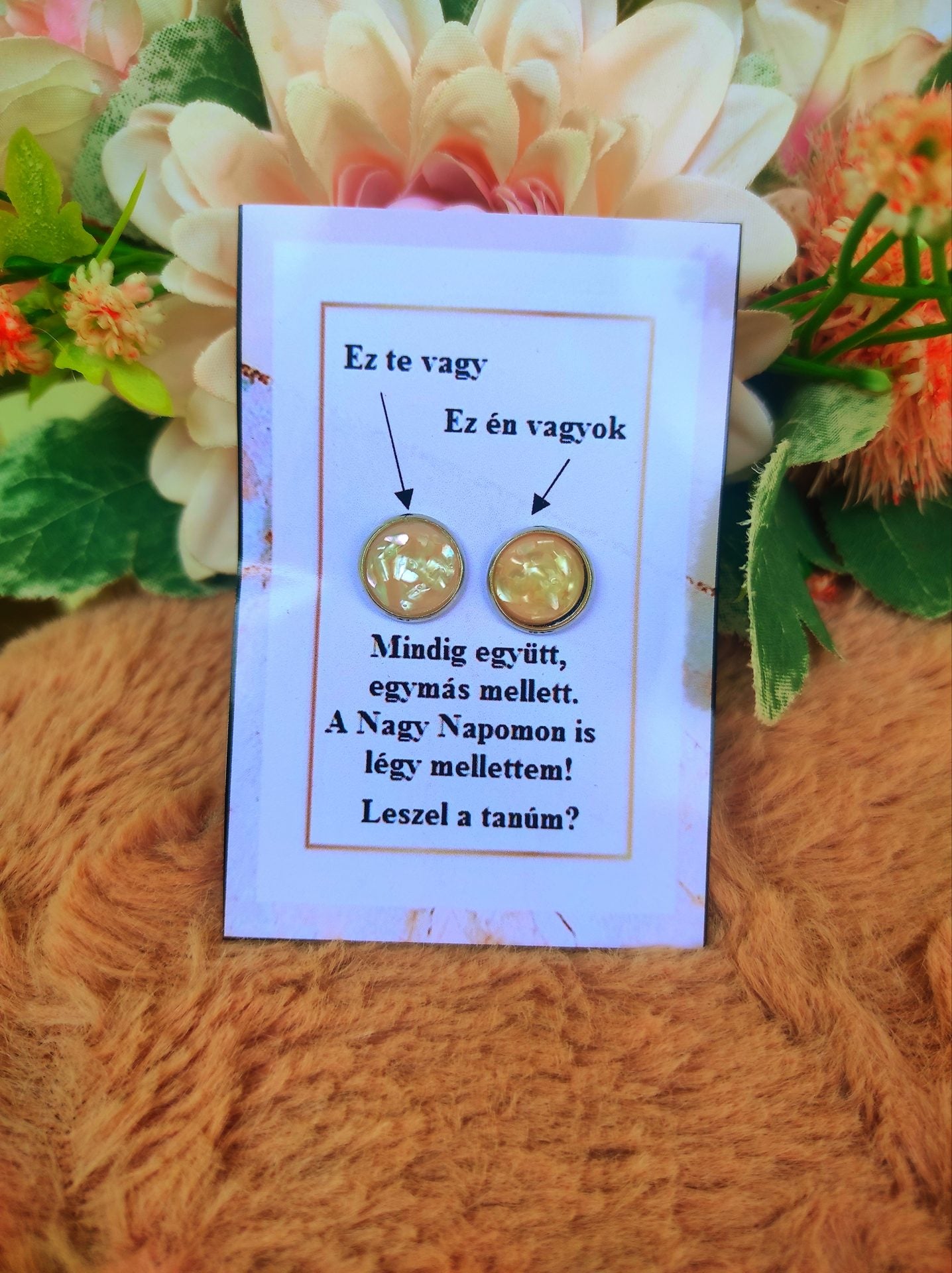 Bézs tanú felkérő fülbevaló