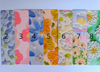 Nőnapi ajándék virágos könyvjelző II