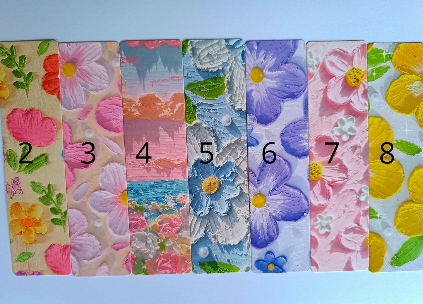 Nőnapi ajándék virágos könyvjelző