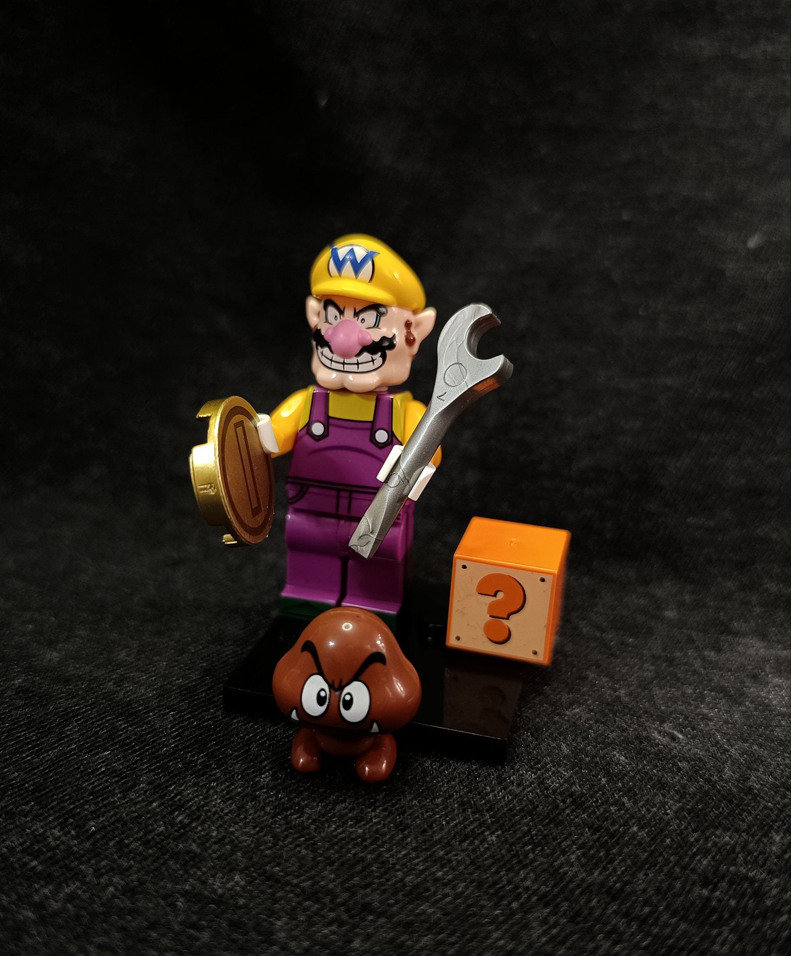 Super Mario figura Wario