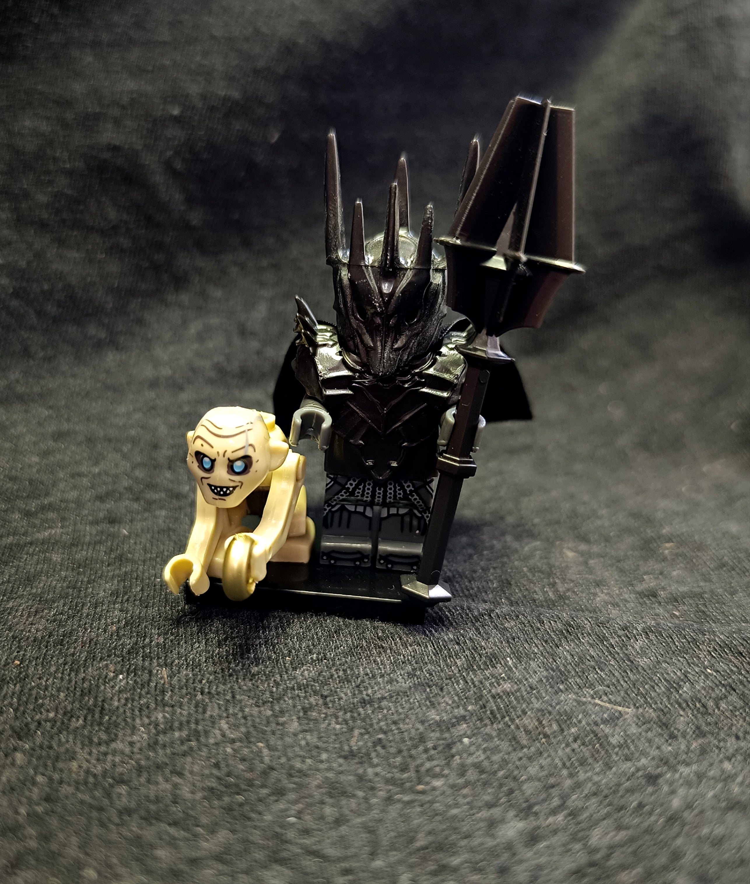 Gyűrűk ura figura Sauron Gollam figurával