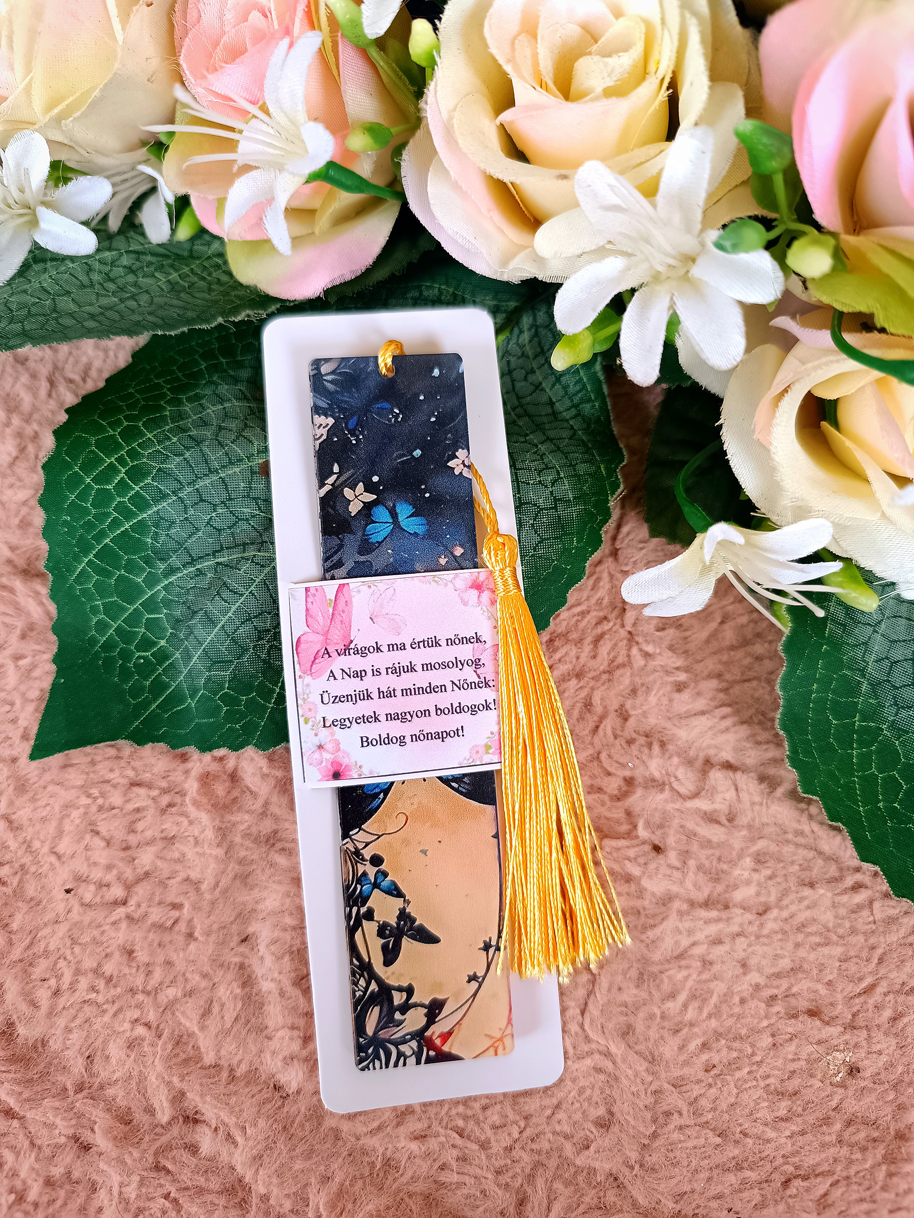 Nőnapi ajándék pillangós könyvjelző kék-sárga