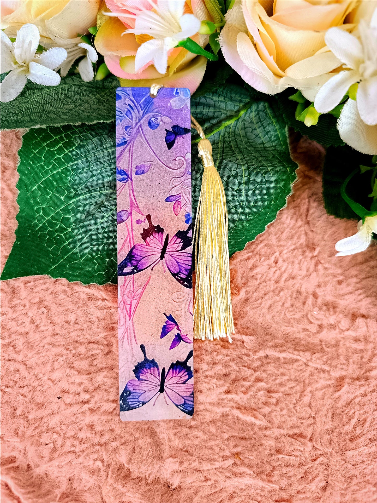 Nőnapi ajándék pillangós könyvjelző kék-fehér