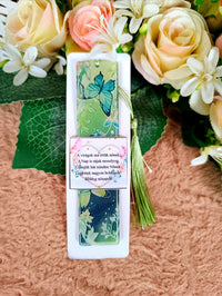Nőnapi ajándék pillangós könyvjelző zöld
