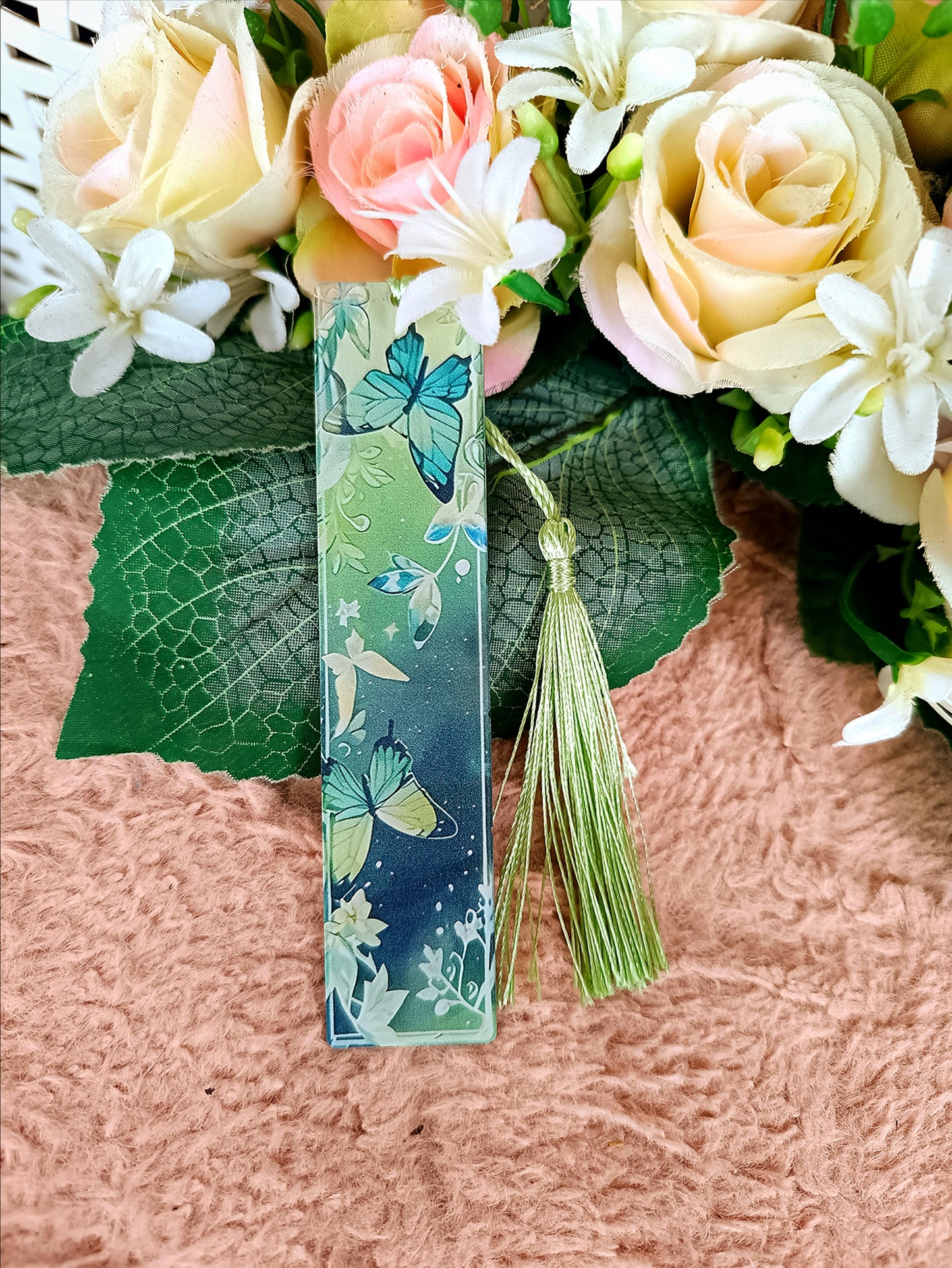 Nőnapi ajándék pillangós könyvjelző zöld