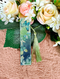 Nőnapi ajándék pillangós könyvjelző zöld