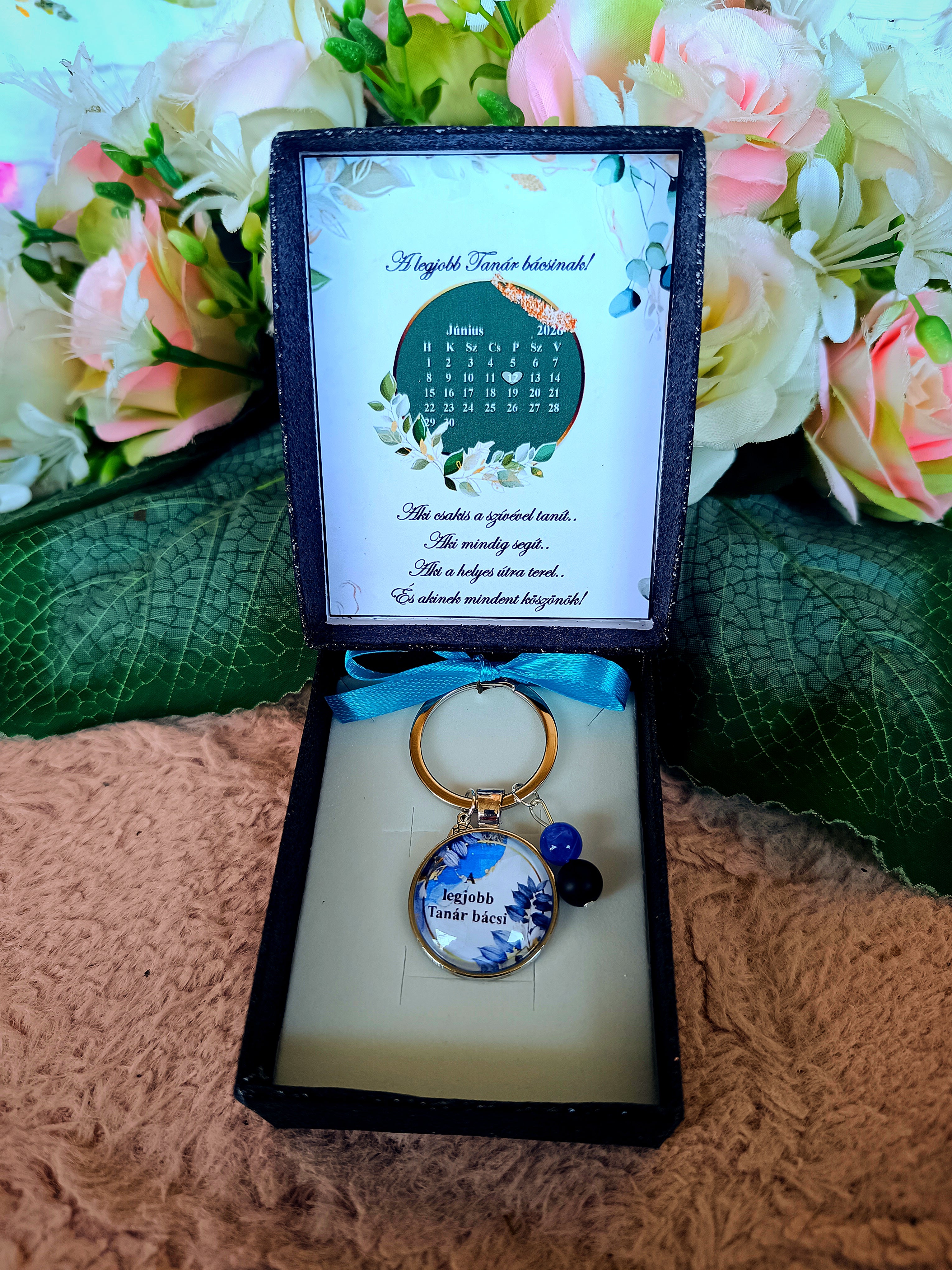Ajándék pedagógusnak, tanár bácsinak kulcstartó