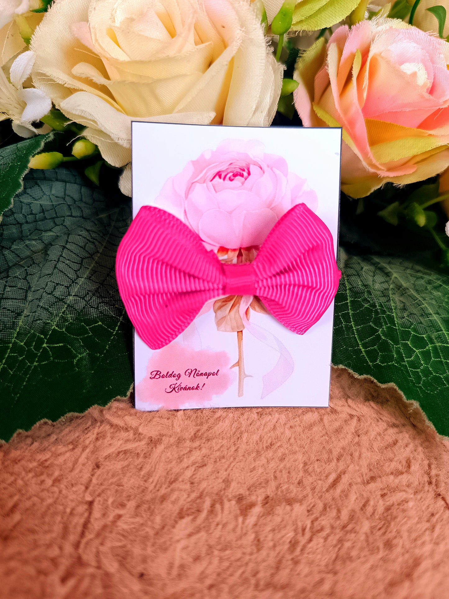 Ajándék masni hajgumi nőnapi mályva