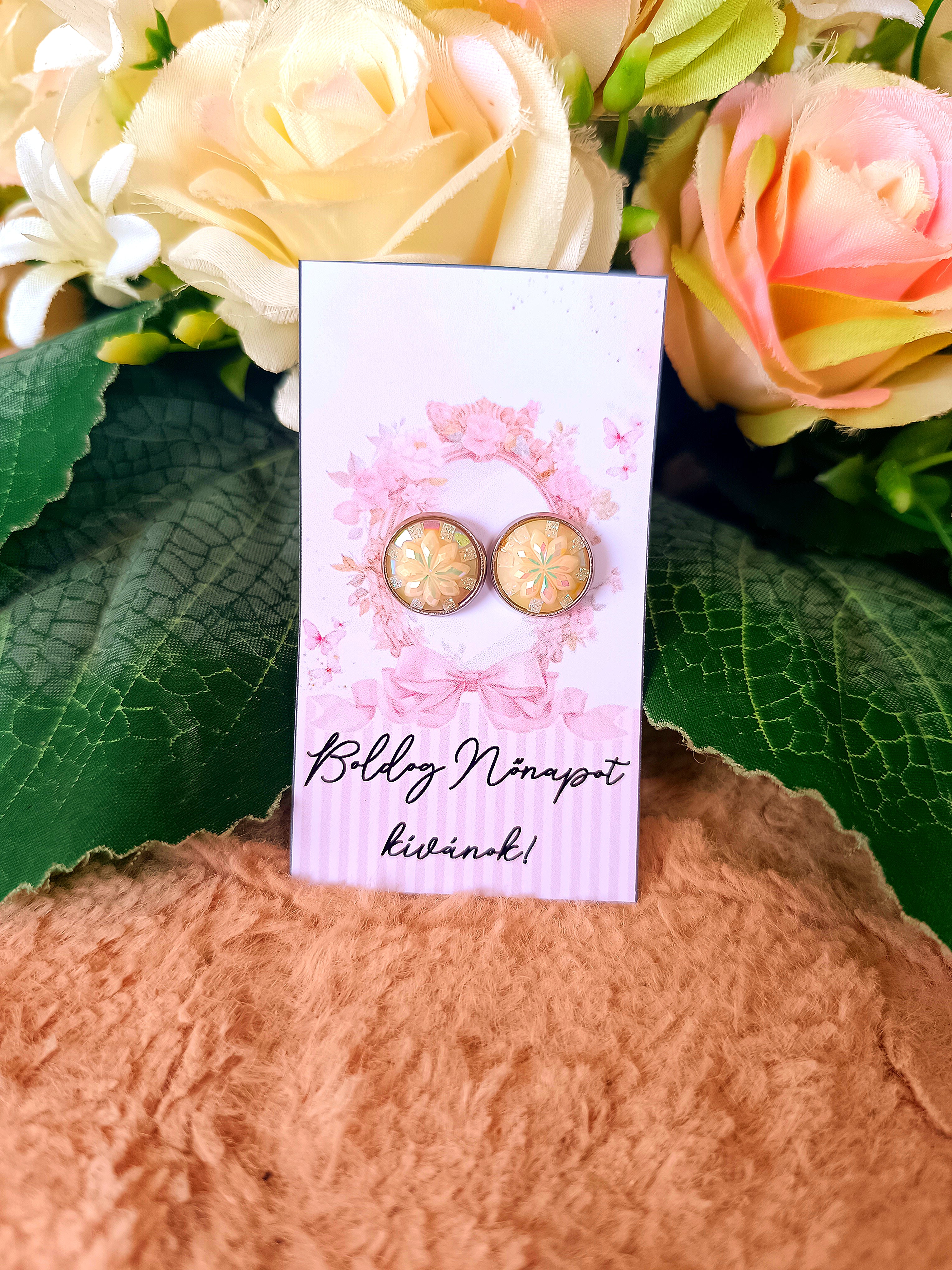 Nőnapi ajándék druzy fülbevaló fehér