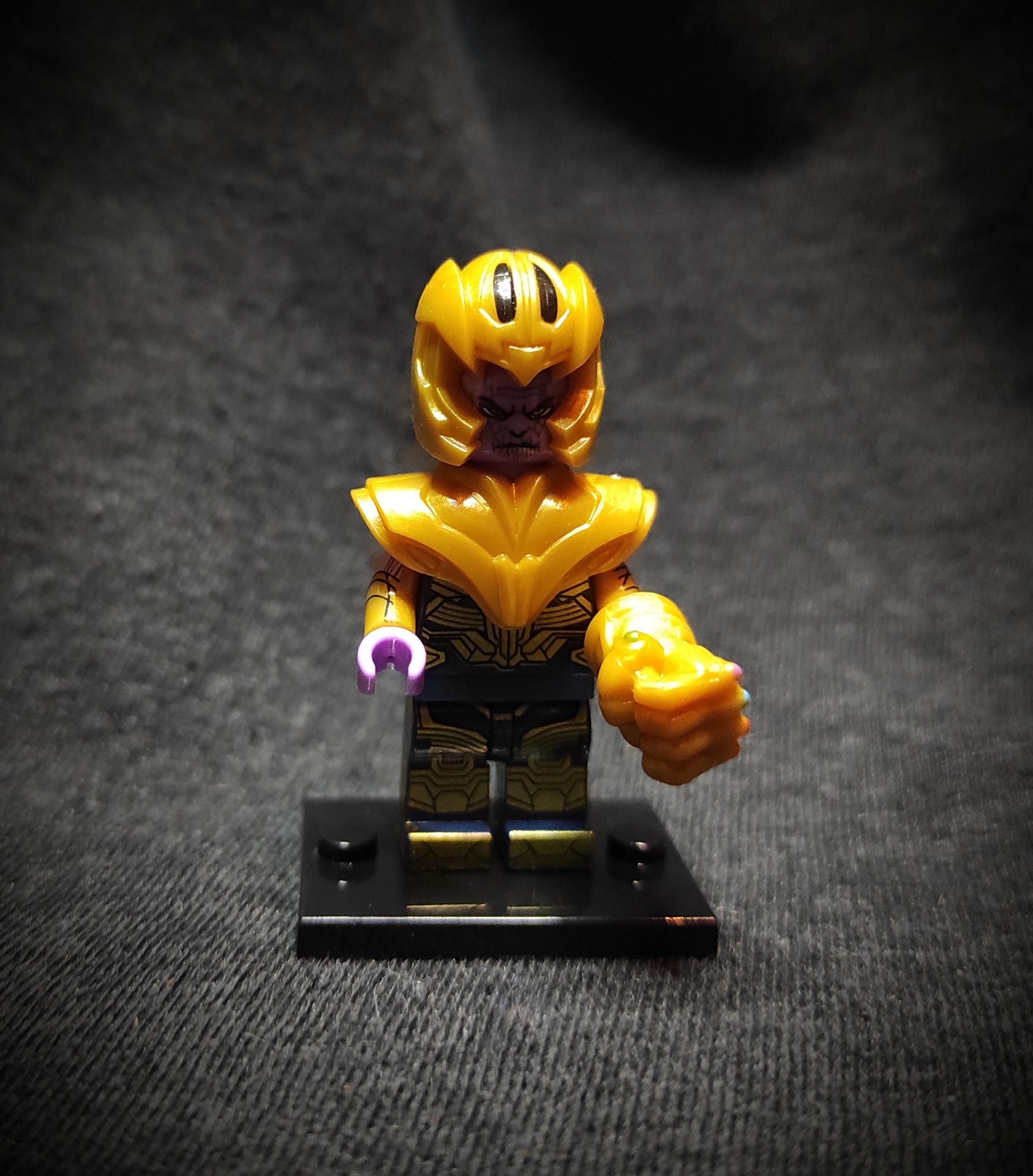 Bosszúállók figura- Thanos -