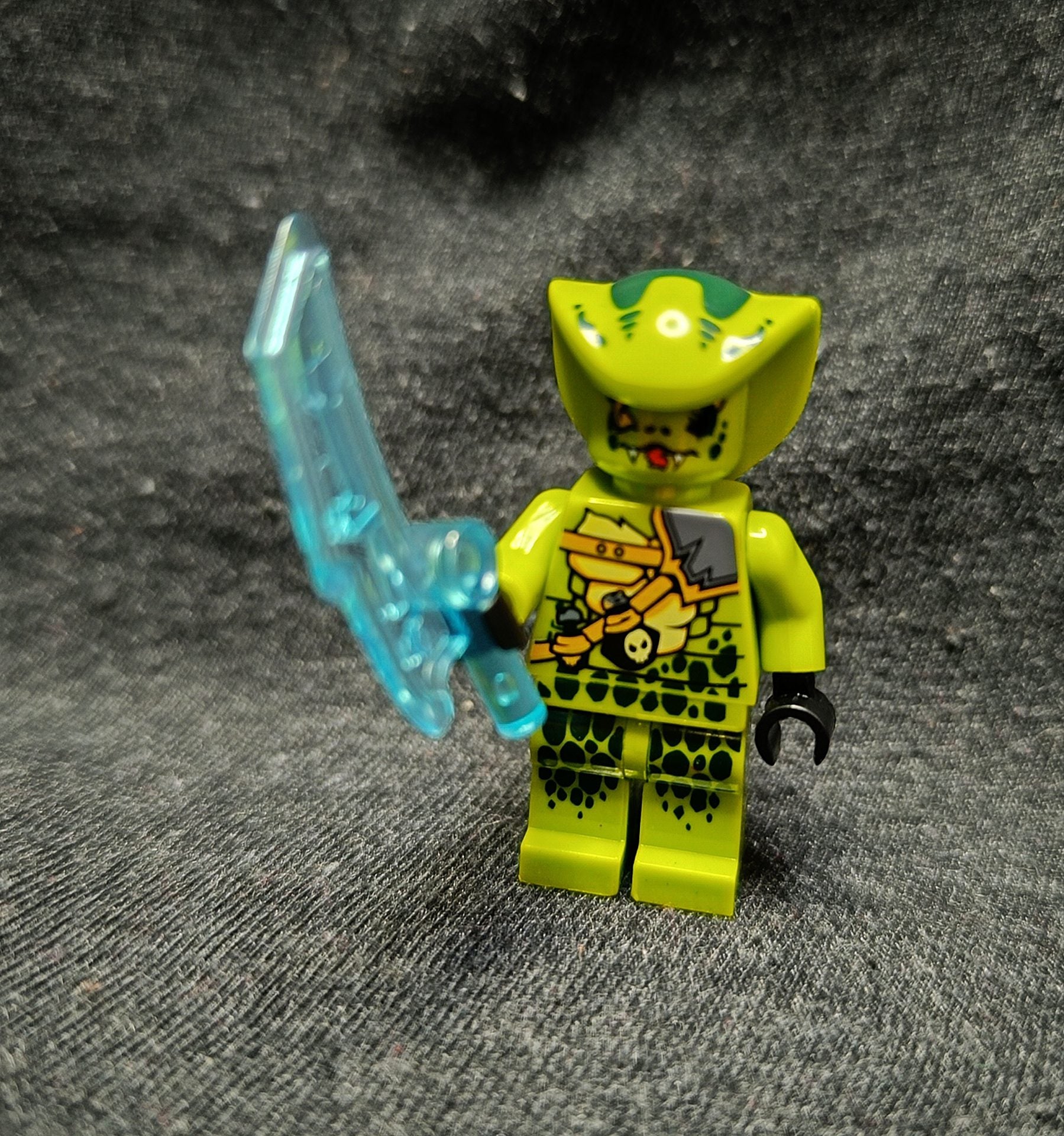 Ninjago Lasha figura