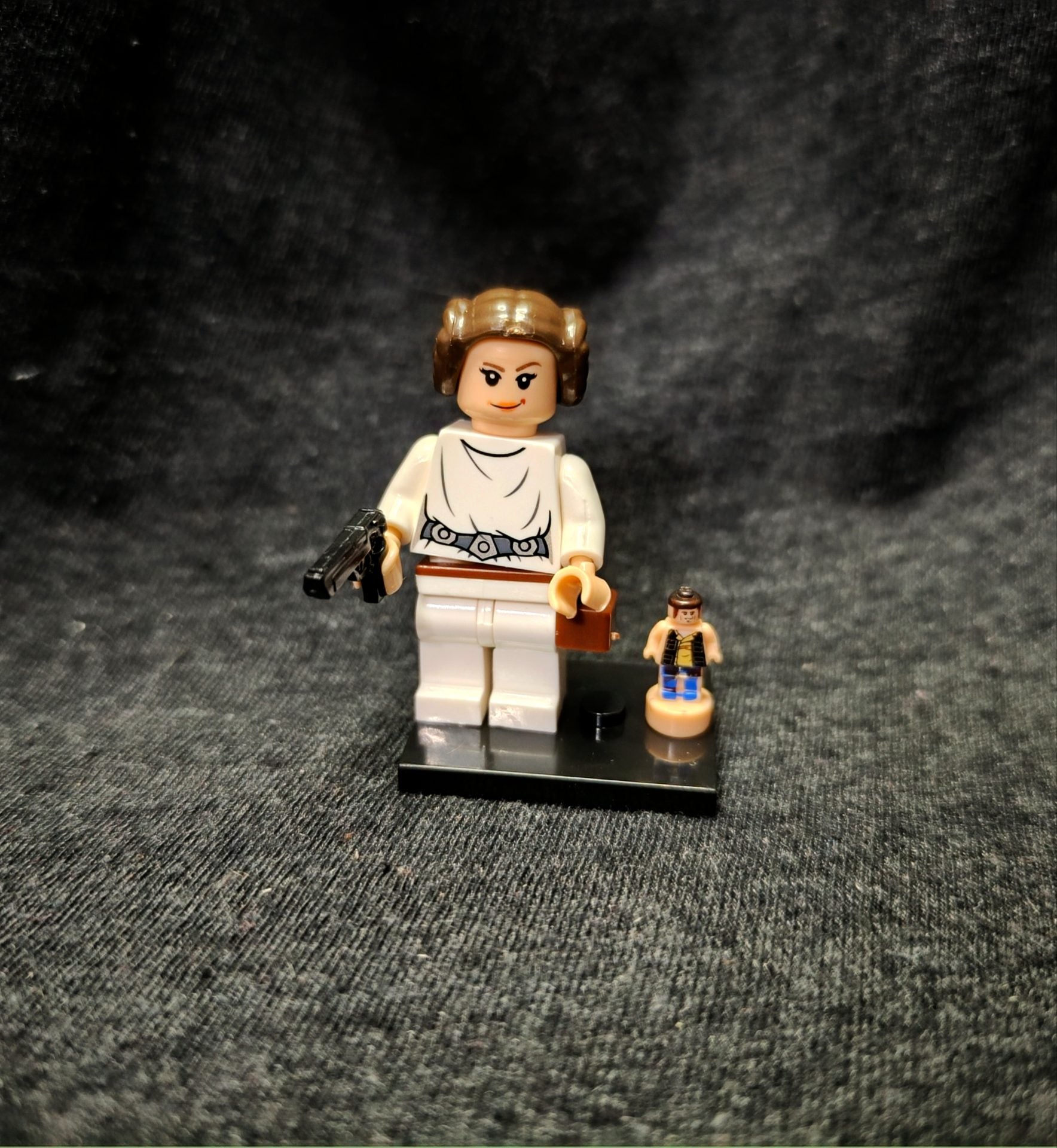 Star wars figura - Leia - mini Hansolo figurával